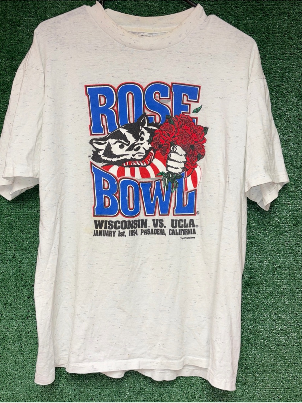 Wisconsin Badgers Vintage 90s DISTRESSED Rose Bowl Shirt XL NCAA